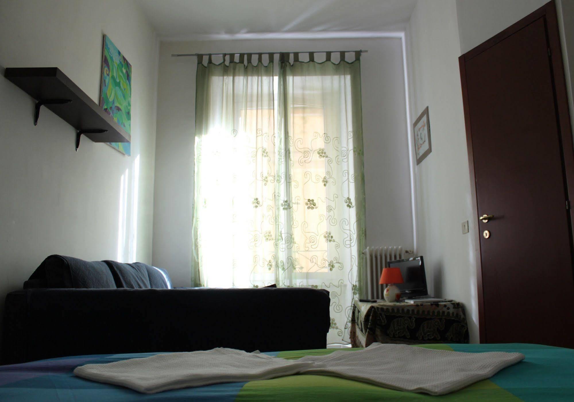 Galilei Guest House Рим Екстериор снимка